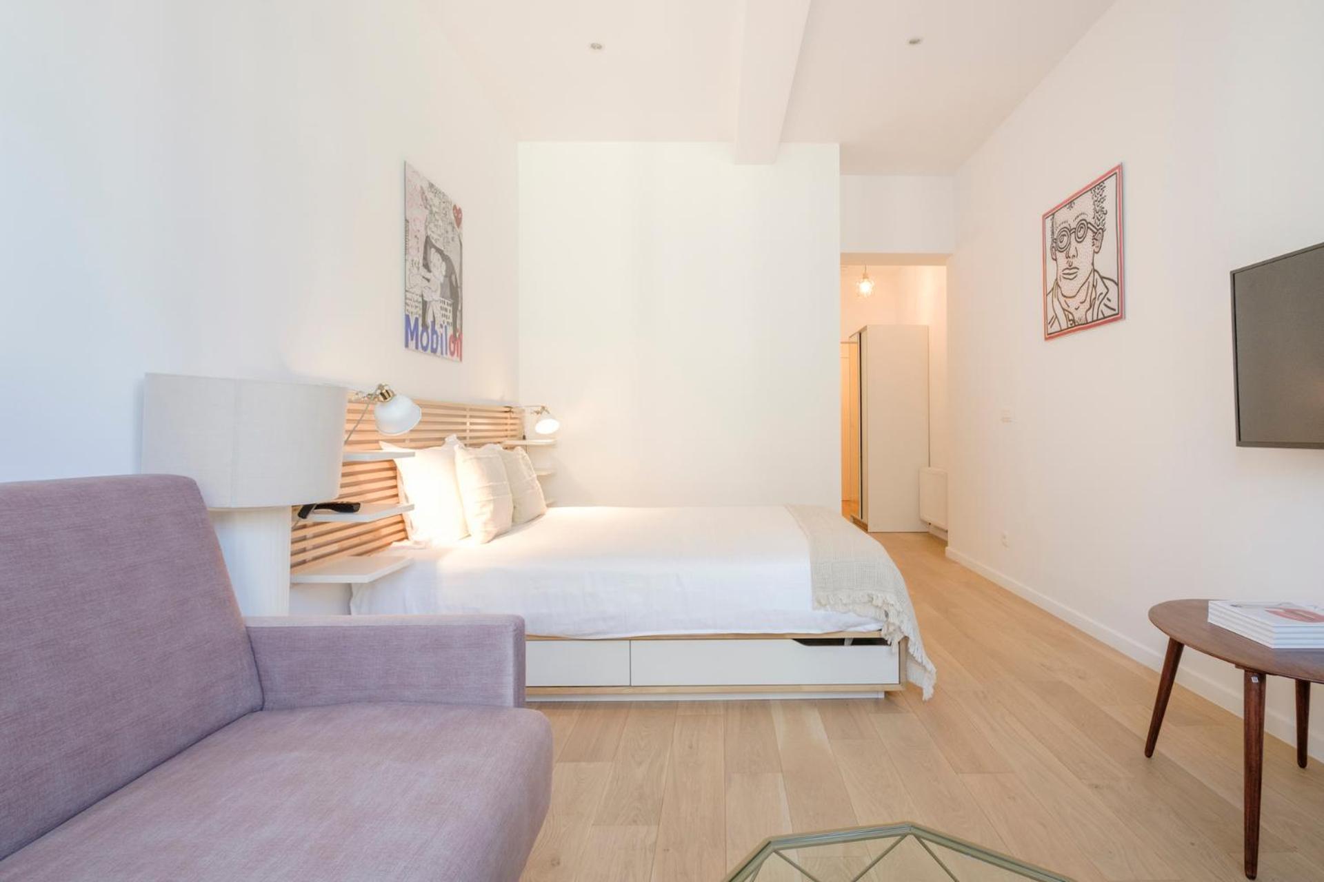 The Good Flats, Brussels